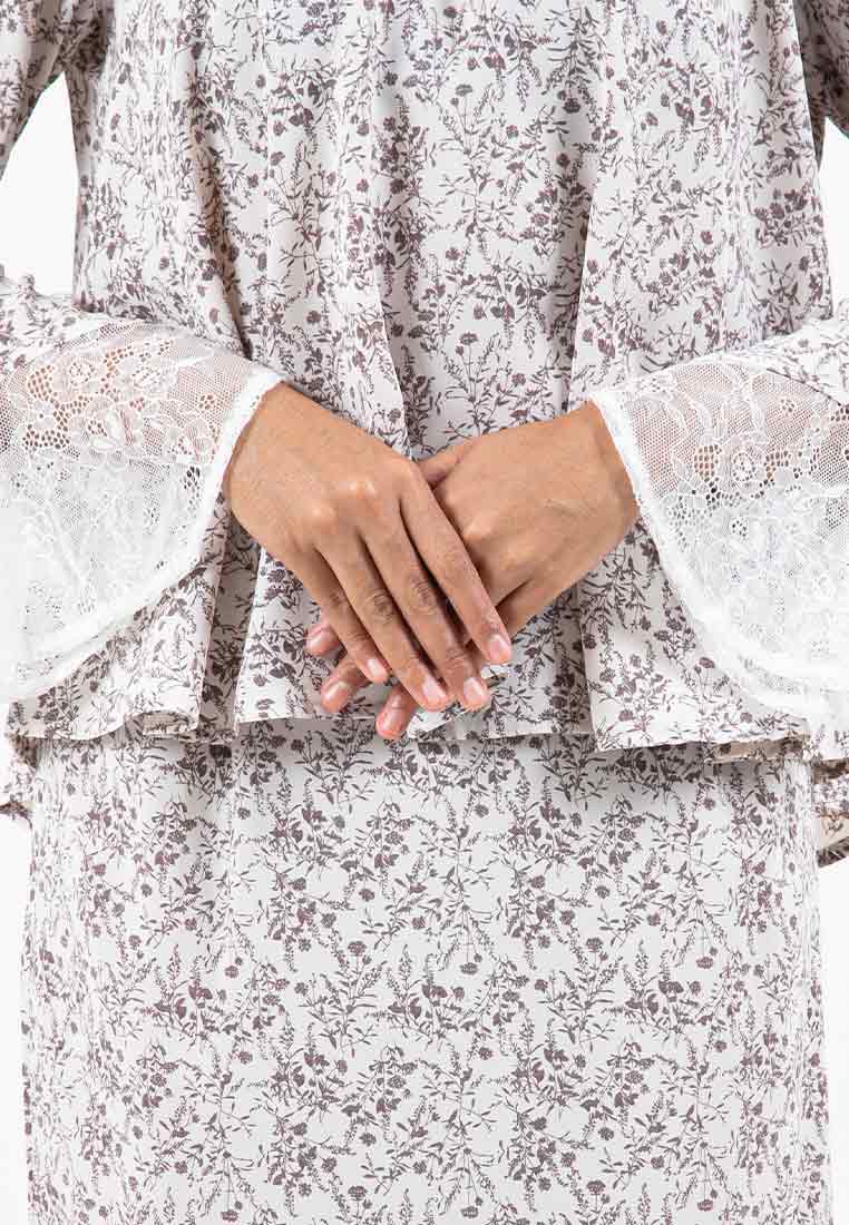 Forest x Hatta Dolmat Ladies Woven Floral Pattern Lace Flare Sleeve Baju Kurung | Baju Kurung Perempuan - 885065