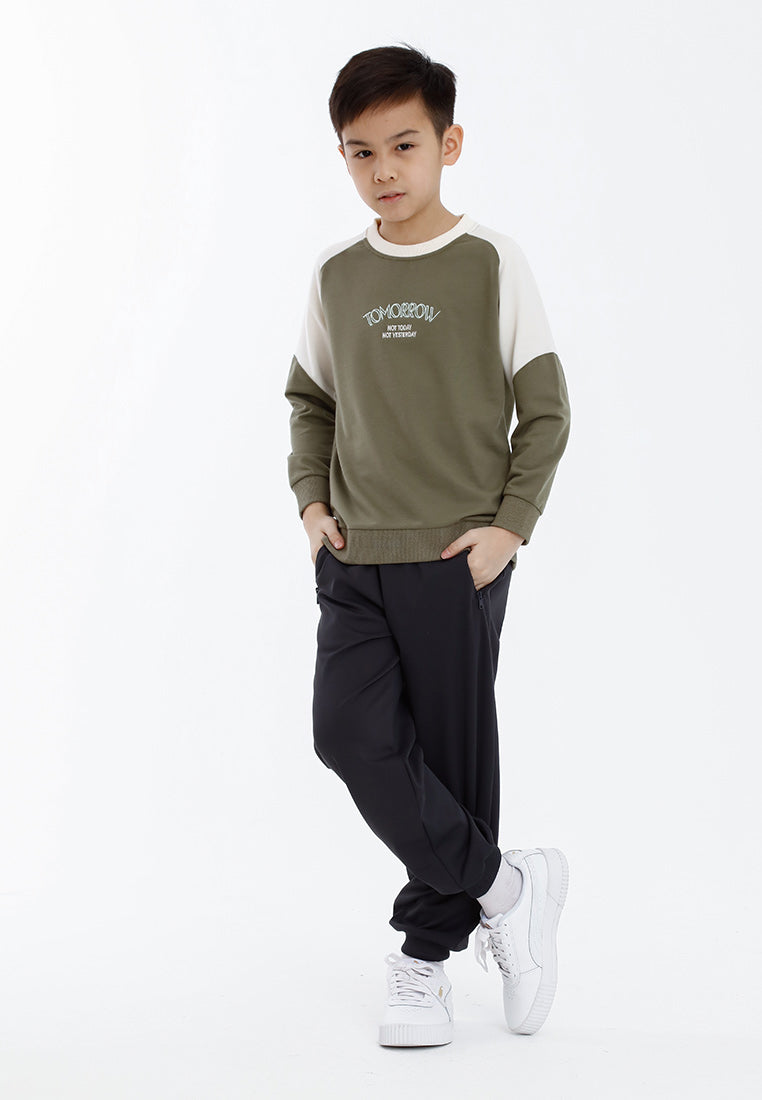 Forest Kids Boy Cut & Sew Long Sleeve Sweater Boys Embroidery Raglan Sleeve Tee | Baju Lelaki Lengan Panjang - FK20249
