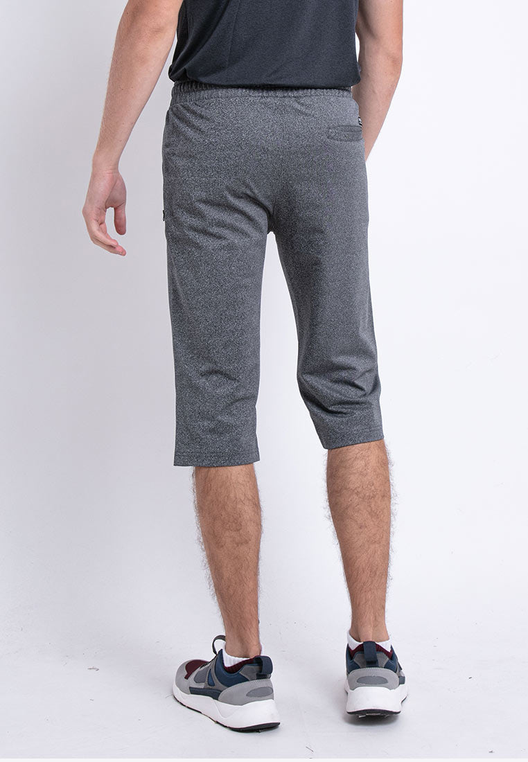 Fashionable Casual 3 quarter Pant for Man.
